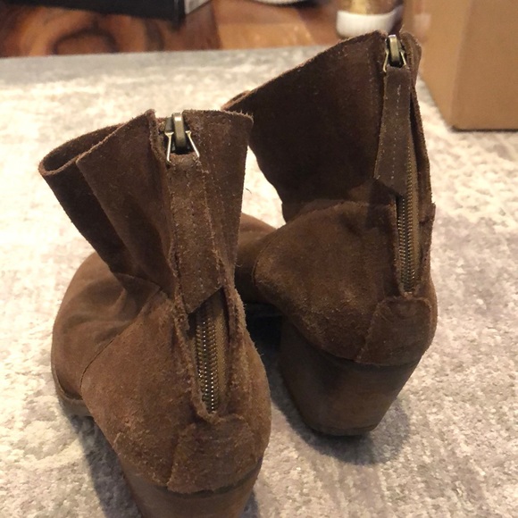 Leather suede booties with heel - Picture 4 of 6